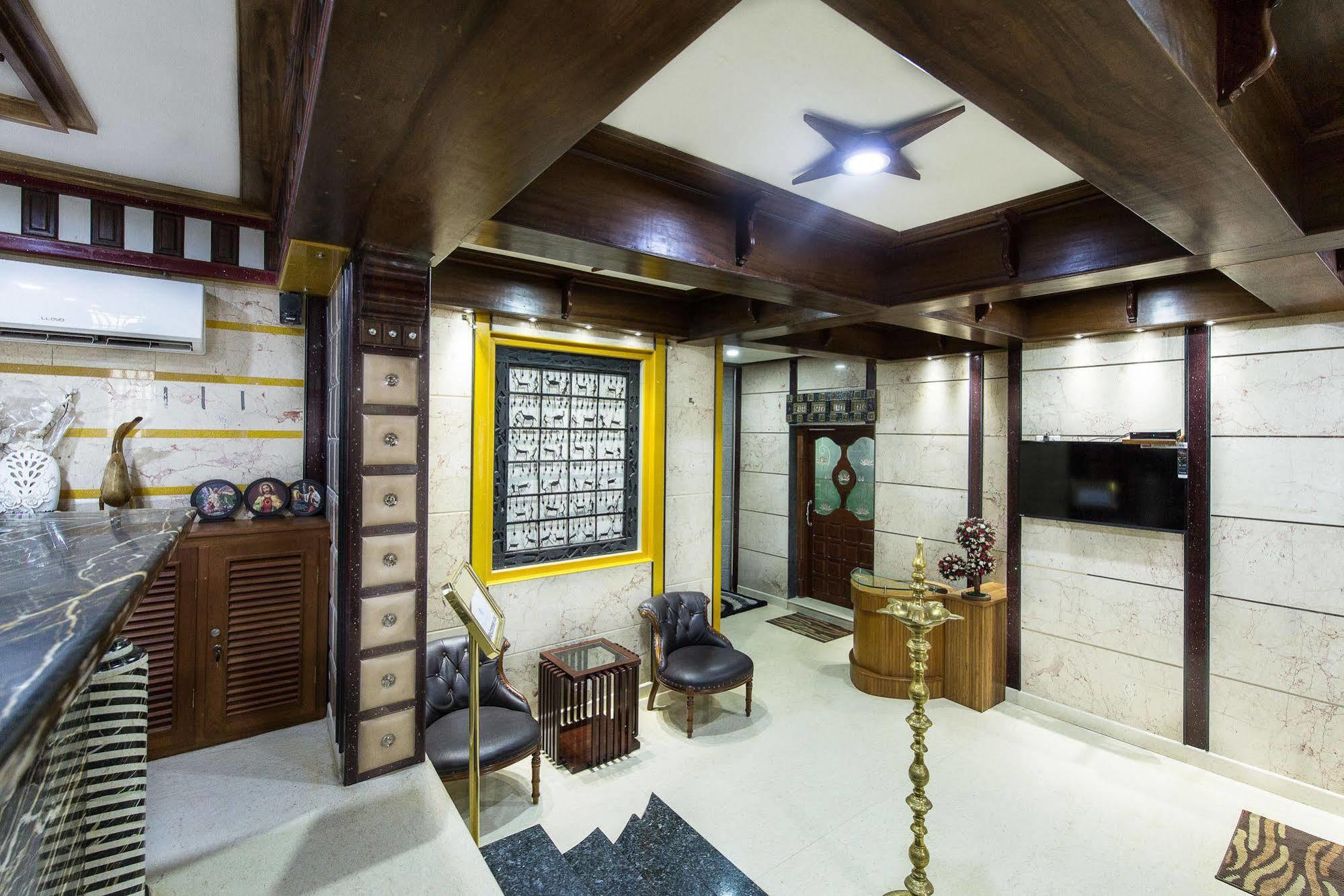 Hotel Mart View Kochi ภายนอก รูปภาพ