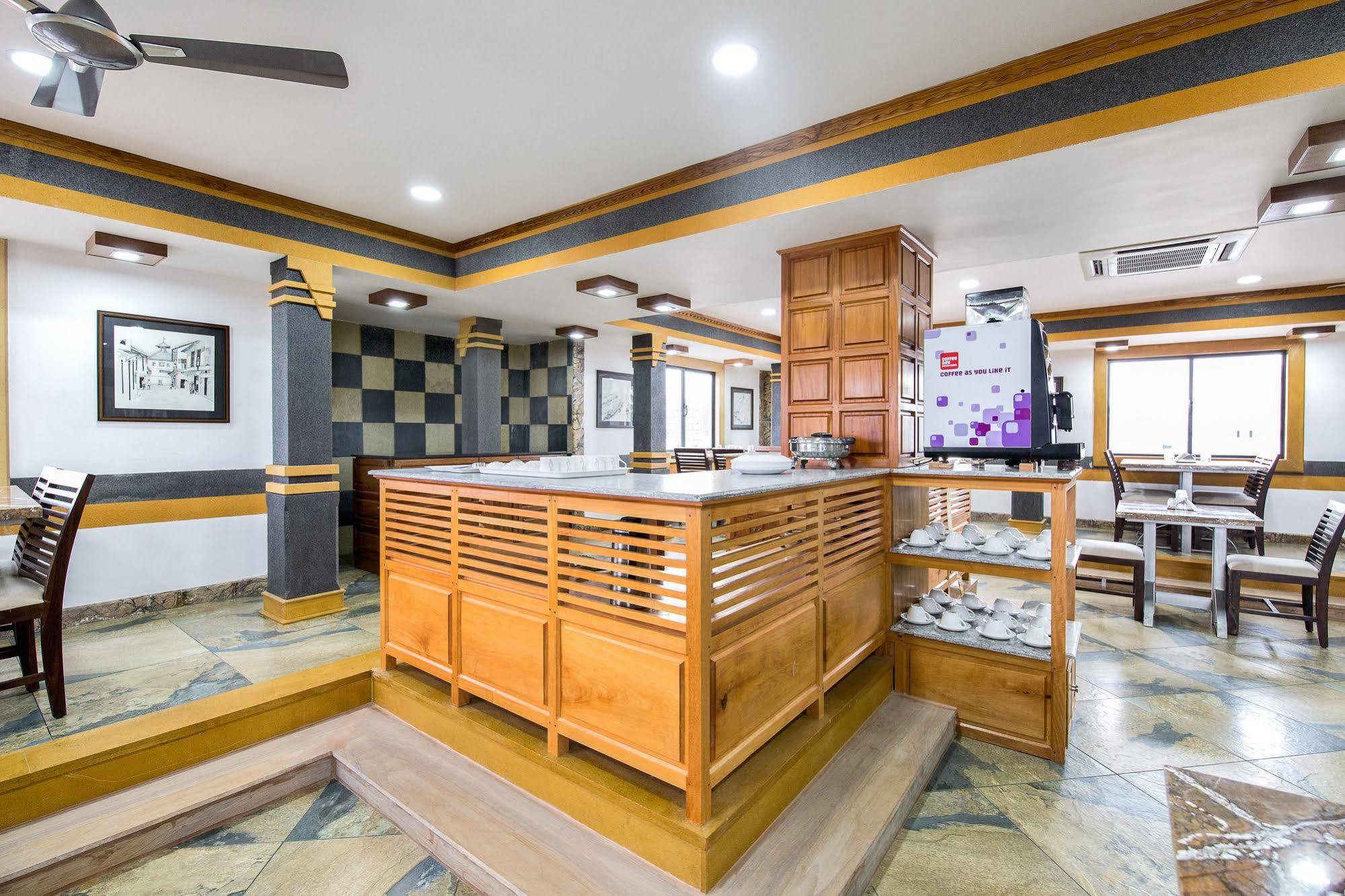 Hotel Mart View Kochi ภายนอก รูปภาพ