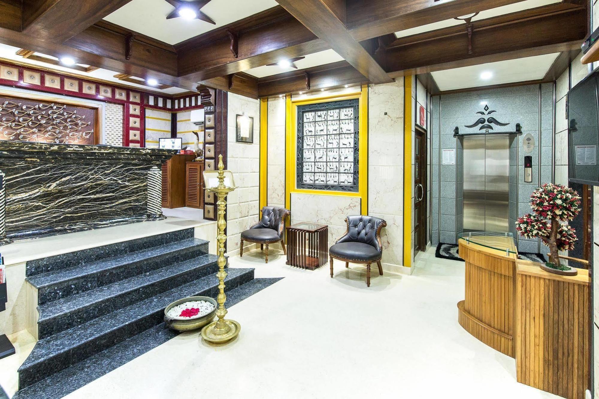 Hotel Mart View Kochi ภายนอก รูปภาพ