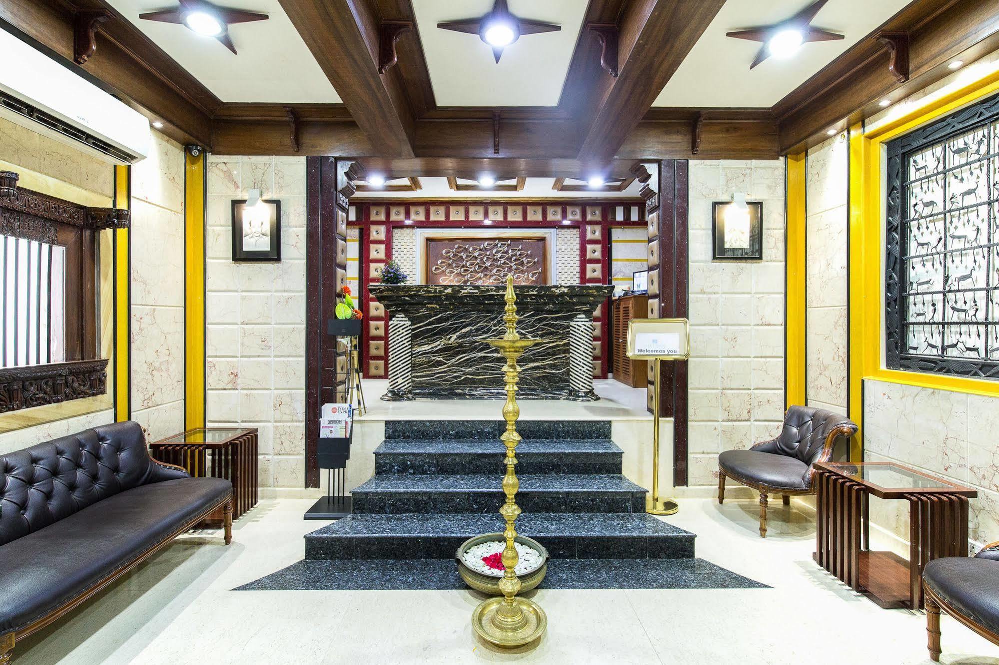 Hotel Mart View Kochi ภายนอก รูปภาพ